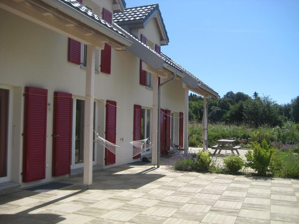 Centre Viayoga Hotel Сен-Серг Екстериор снимка